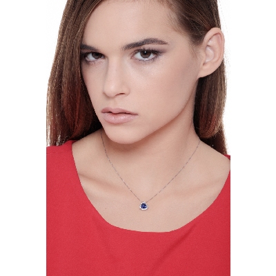 Herzkette Weißgold mit Saphir-Anhänger