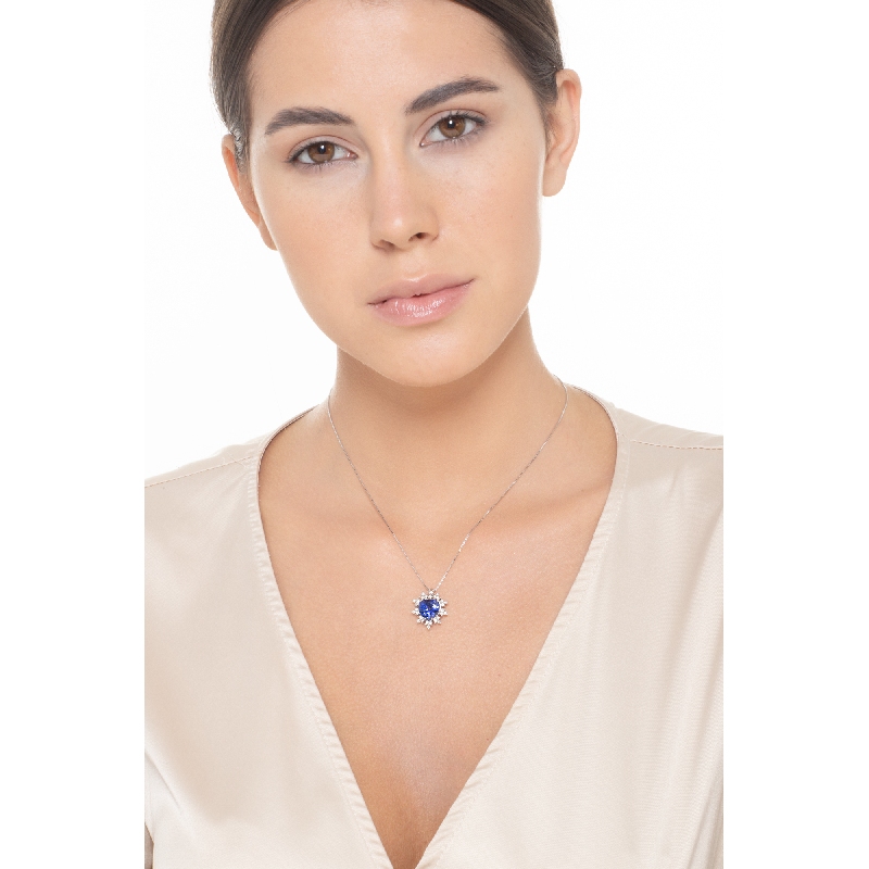 Blauer Saphir Halskette Weißgold 750  Blauer Saphir Halskette Weißgold 750
