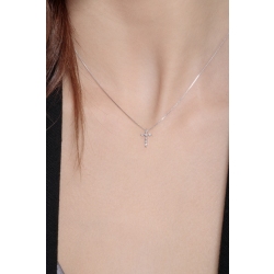 18K Weißgold Kette mit Kreuzanhänger aus Diamanten        2