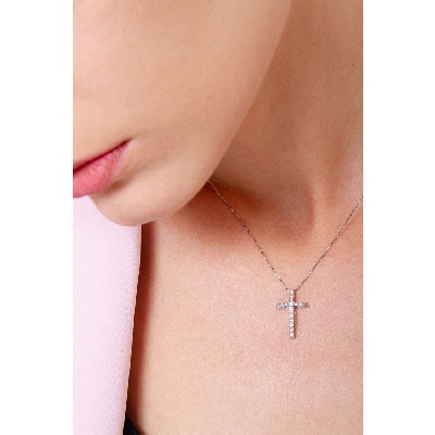 Weißgold Kette mit Diamant-Kreuz-Anhänger modern