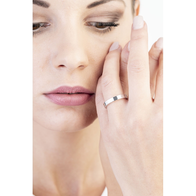 Moderner Hochzeitring 18K Weißgold 750 Moderner Hochzeitring 18K Weißgold 750