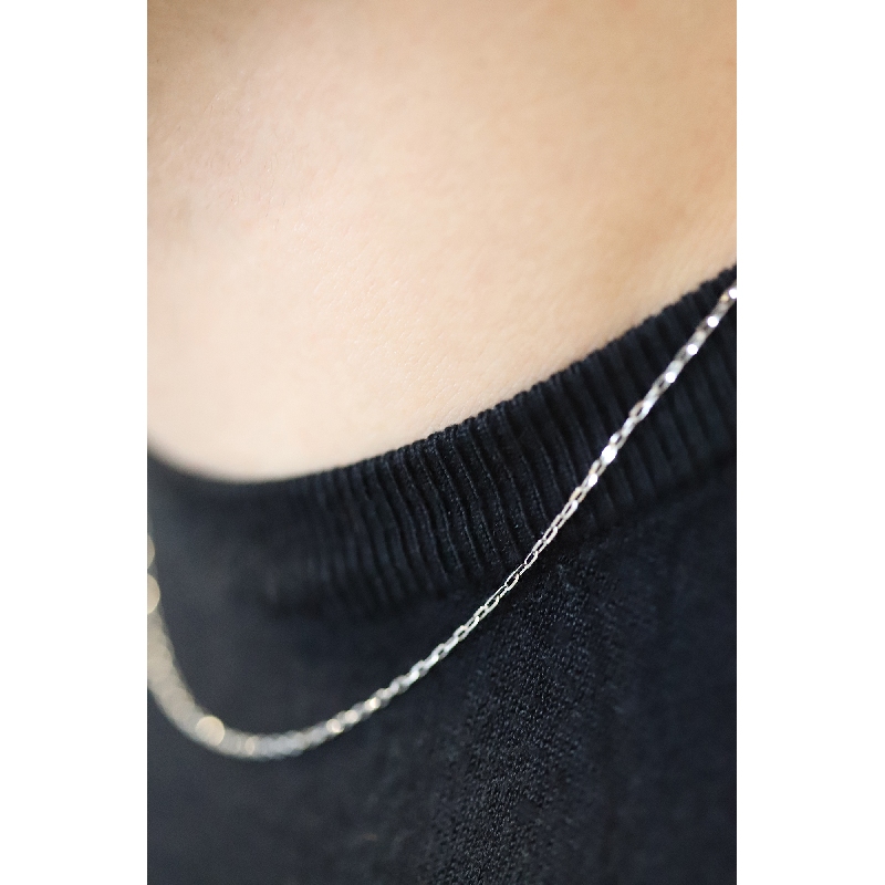 Halskette aus 18 Karat Weißgold mit Anhänger aus Diamanten und rosa Saphiren