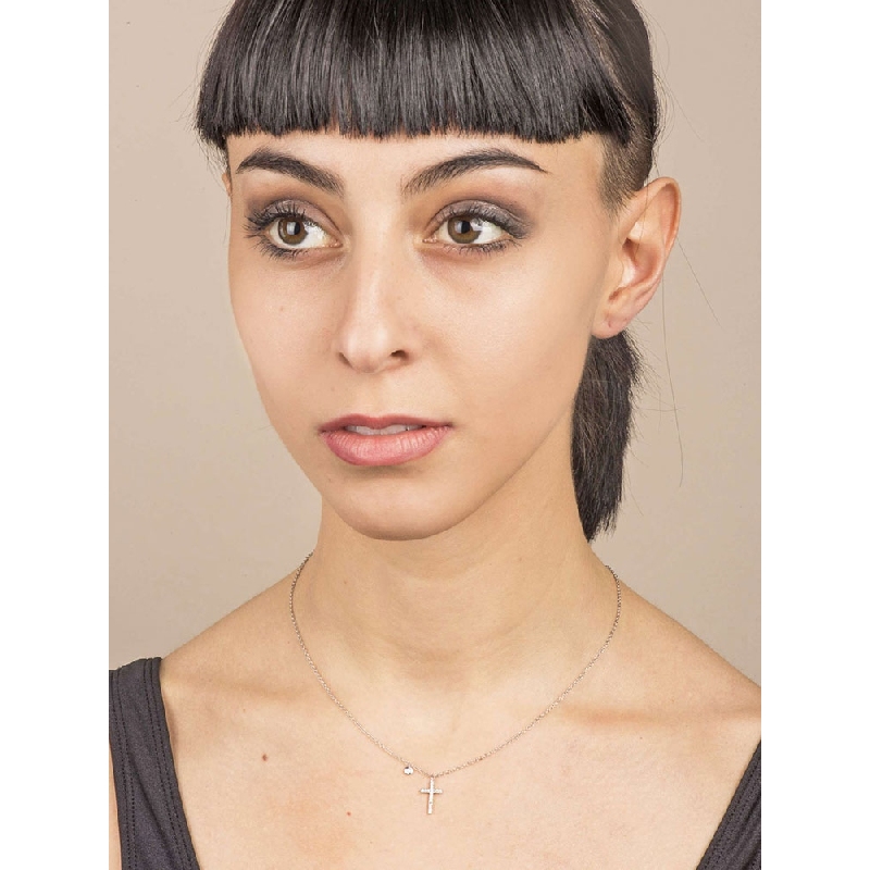 Kreuz Kette Weißgold 750 mit Diamant-Anhänger  Kreuz Kette Weißgold 750 mit Diamant-Anhänger