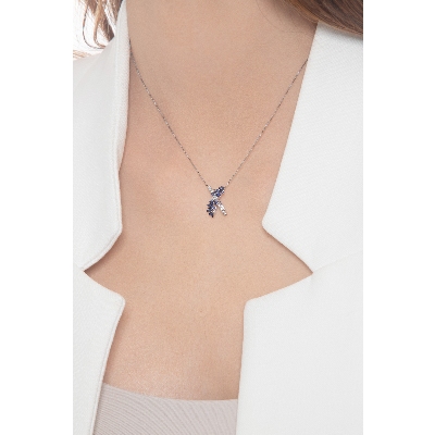 Halskette mit blauen Saphiren und Diamanten 