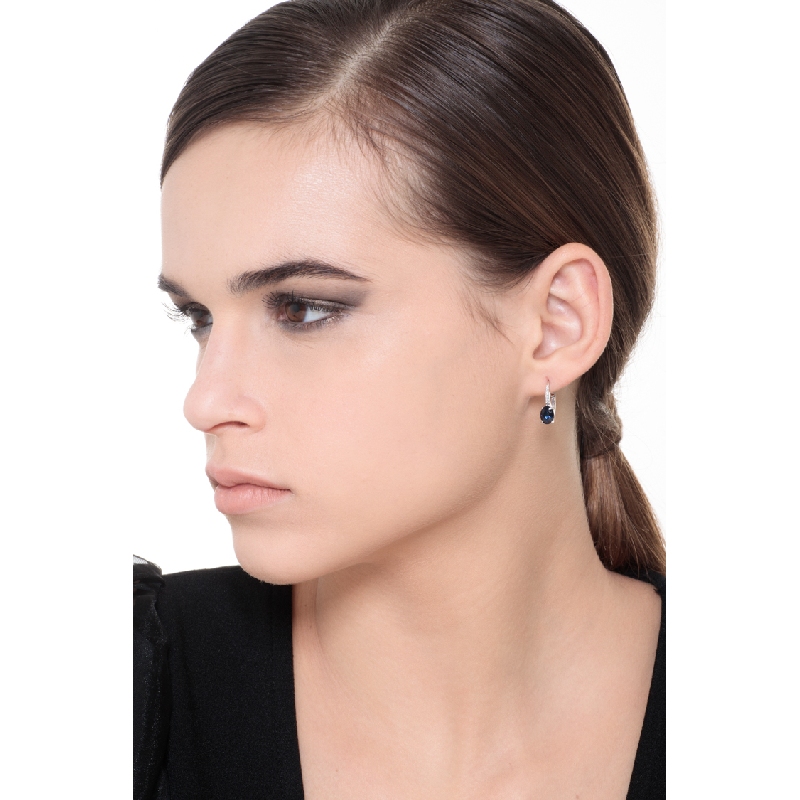 Weißgold Ohrhänger mit blauen Saphiren