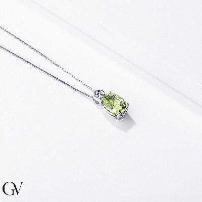 Solitär-Kette aus 18k Weißgold mit Peridot-Anhänger