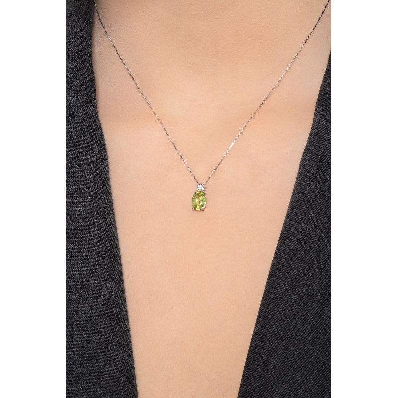 Solitär-Kette aus 18k Weißgold mit Peridot-Anhänger