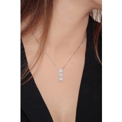 18K Weißgold Kette mit 3 Diamantanhängern  2