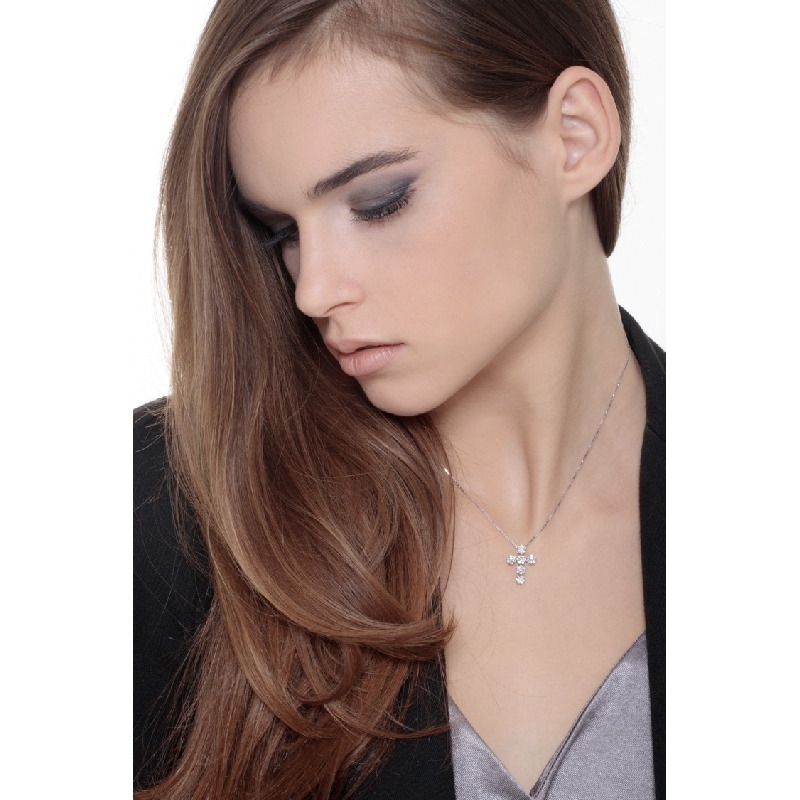 Kreuz Kette Weißgold 750 mit Diamanten  Kreuz Kette Weißgold 750 mit Diamanten