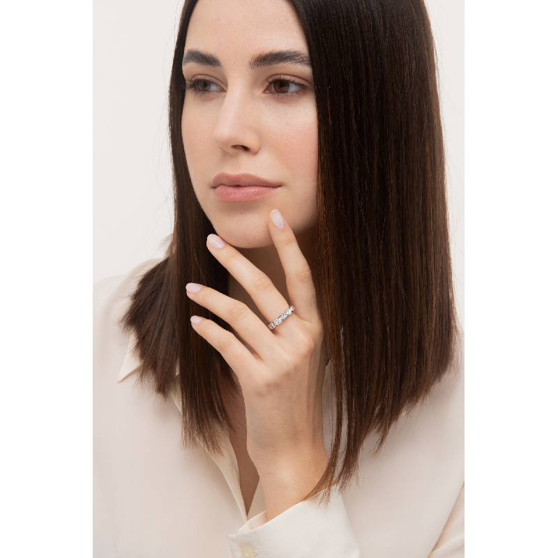 Memoire Ring Weißgold mit Diamanten in einer Kanalfassung