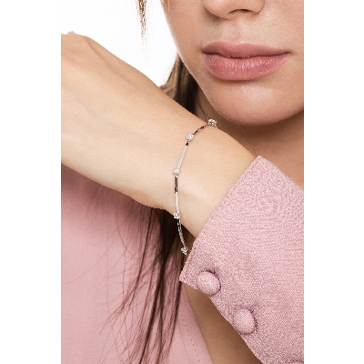 Damenarmband mit sieben Diamanten Weißgold