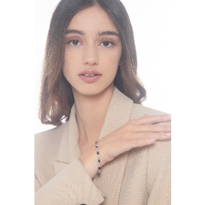 Damenarmband Weißgold mit blauen Saphiren und Brillanten 